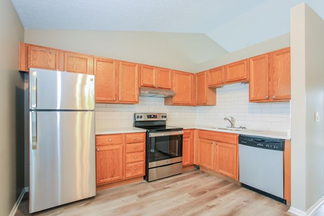 1527 Berkhard Drive, Columbus, OH 43223
