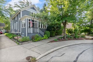 33 N Stone Avenue, La Grange, IL 60525