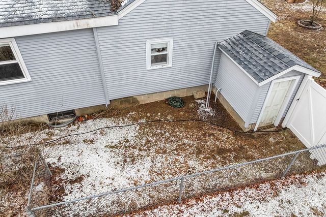 79 Valley Rd, Tewksbury, MA 01876