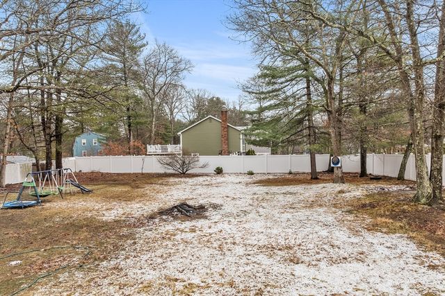 79 Valley Rd, Tewksbury, MA 01876