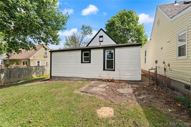 1329 Roosevelt Avenue, New Albany, IN 47150