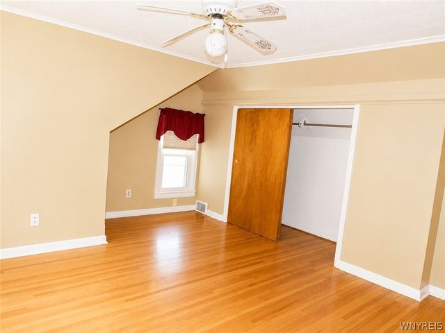 16 Marvin Ct, Hamburg, NY 14075