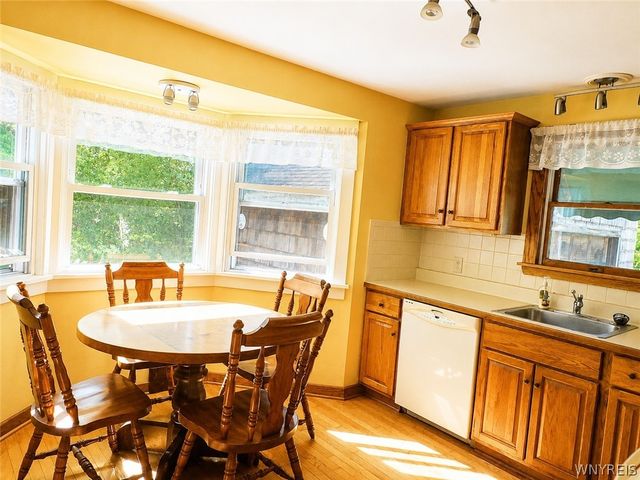 16 Marvin Ct, Hamburg, NY 14075
