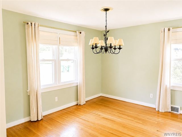 16 Marvin Ct, Hamburg, NY 14075