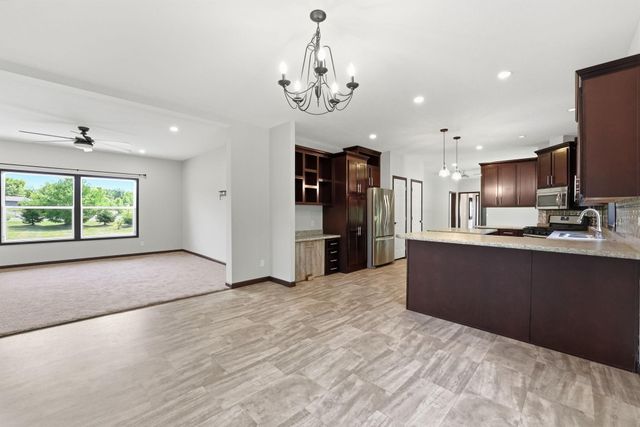 31240 Naples Court NE, Cambridge, MN 55008