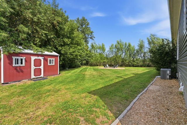 31240 Naples Court NE, Cambridge, MN 55008