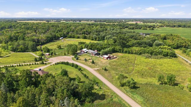 31240 Naples Court NE, Cambridge, MN 55008