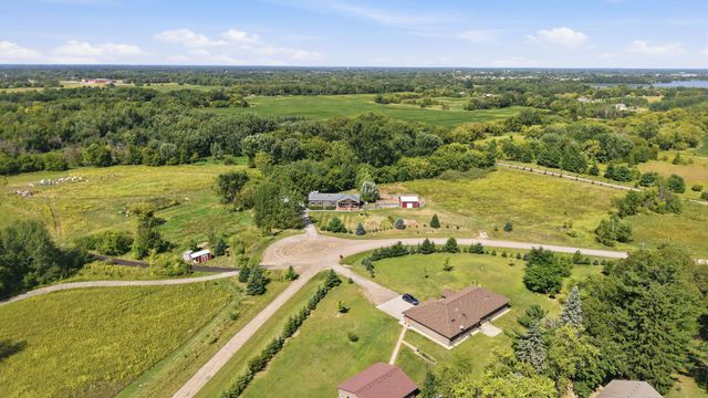 31240 Naples Court NE, Cambridge, MN 55008