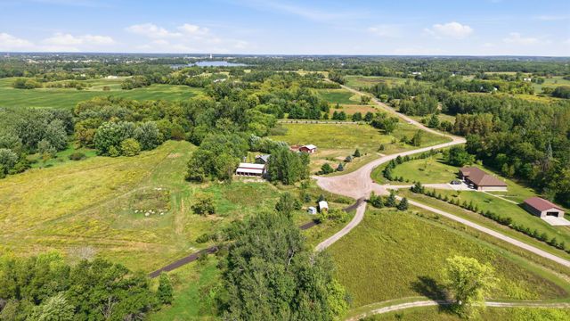 31240 Naples Court NE, Cambridge, MN 55008