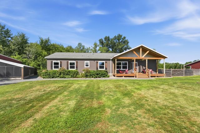 31240 Naples Court NE, Cambridge, MN 55008