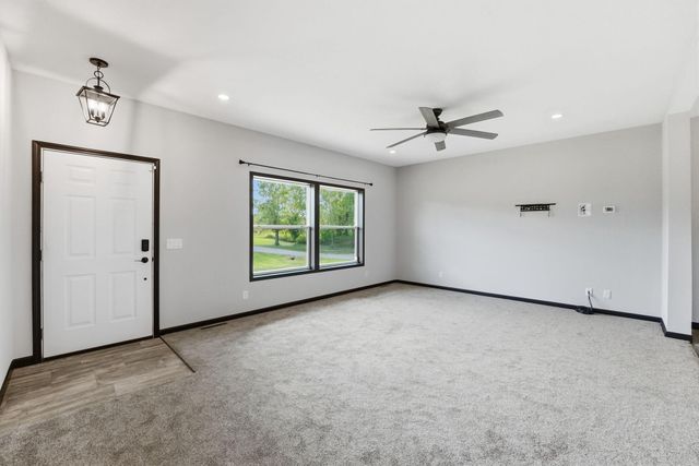 31240 Naples Court NE, Cambridge, MN 55008
