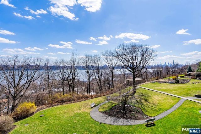 4 Horizon Road G-10, Fort Lee, NJ 07024