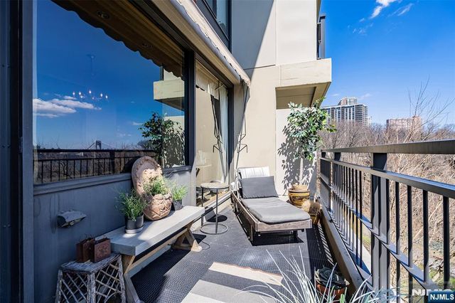 4 Horizon Road G-10, Fort Lee, NJ 07024