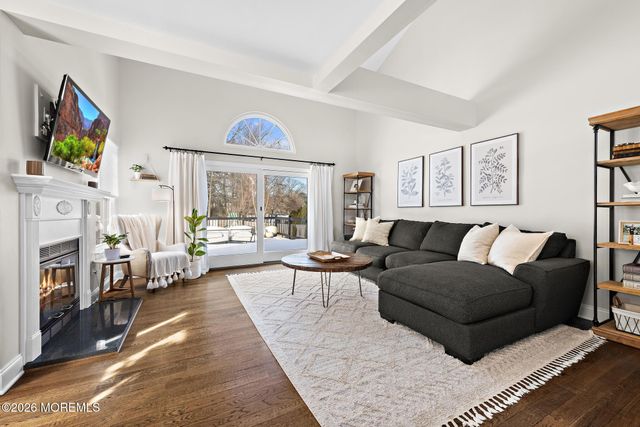 42 Bonnie Drive, Middletown, NJ 07748