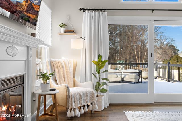 42 Bonnie Drive, Middletown, NJ 07748