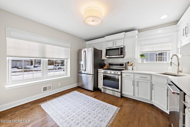 42 Bonnie Drive, Middletown, NJ 07748