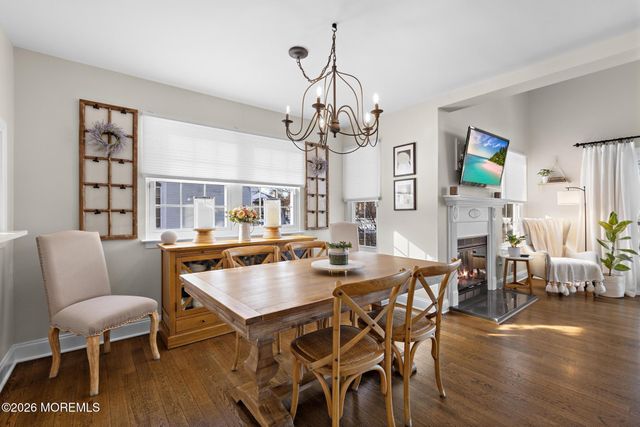 42 Bonnie Drive, Middletown, NJ 07748