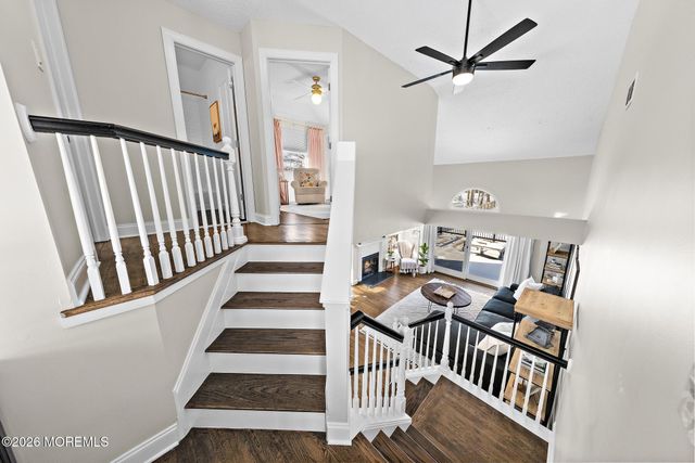 42 Bonnie Drive, Middletown, NJ 07748