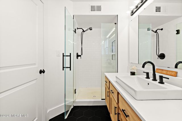 42 Bonnie Drive, Middletown, NJ 07748