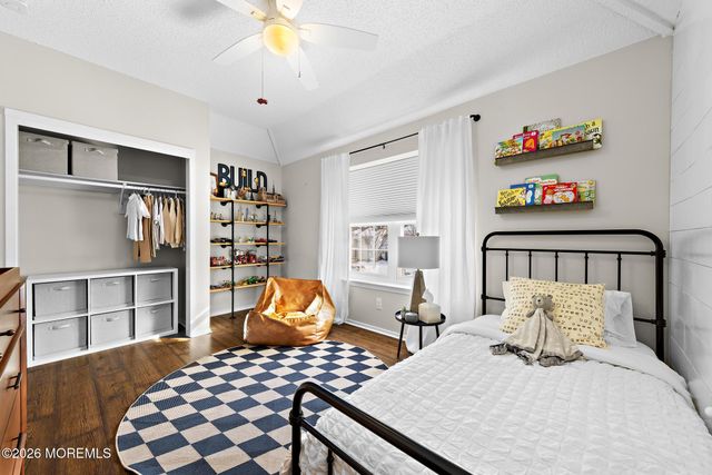 42 Bonnie Drive, Middletown, NJ 07748