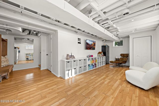 42 Bonnie Drive, Middletown, NJ 07748