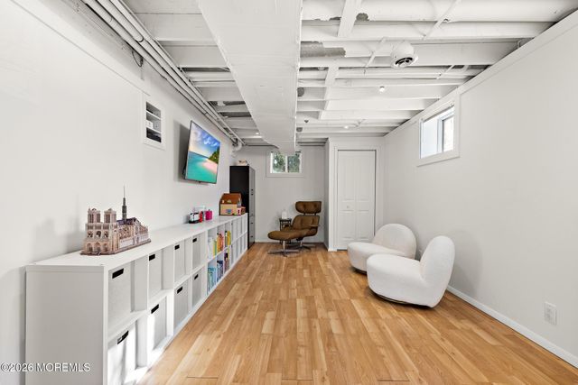 42 Bonnie Drive, Middletown, NJ 07748