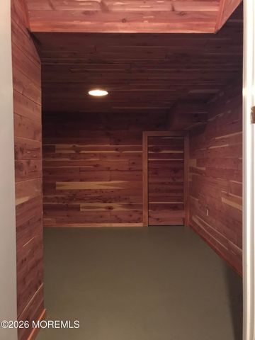 42 Bonnie Drive, Middletown, NJ 07748