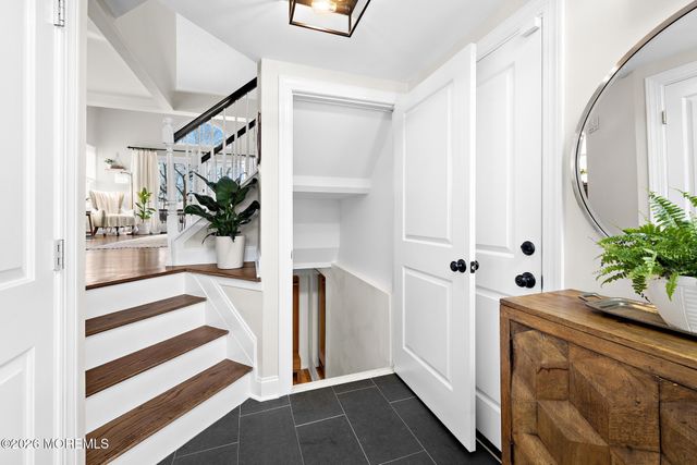 42 Bonnie Drive, Middletown, NJ 07748