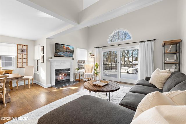 42 Bonnie Drive, Middletown, NJ 07748