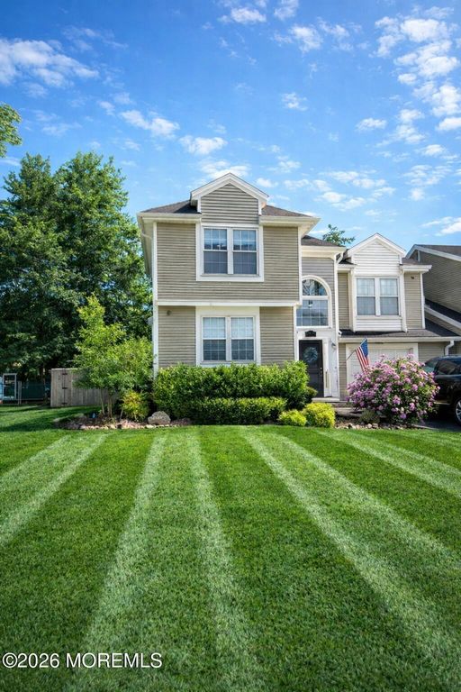 42 Bonnie Drive, Middletown, NJ 07748