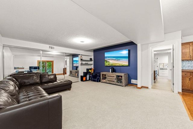 1569 Lancaster Lane, Eagan, MN 55122