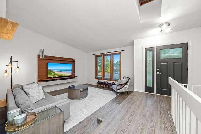 1569 Lancaster Lane, Eagan, MN 55122