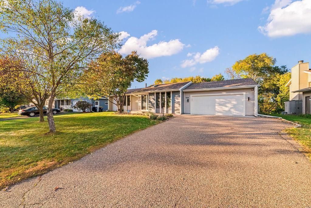 1569 Lancaster Lane, Eagan, MN 55122