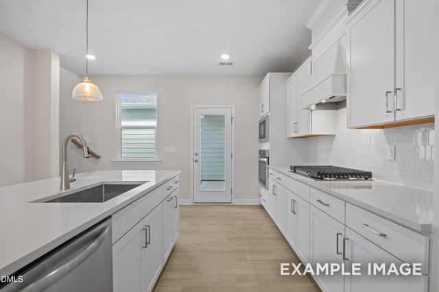 805 Carpet Grass Avenue, Knightdale, NC 27545