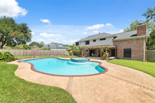 3204 Farmers Field Street, Pearland, TX 77581