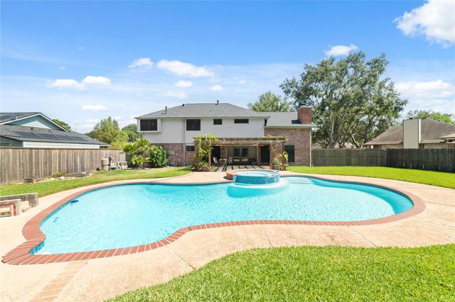 3204 Farmers Field Street, Pearland, TX 77581