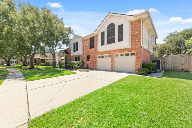 3204 Farmers Field Street, Pearland, TX 77581
