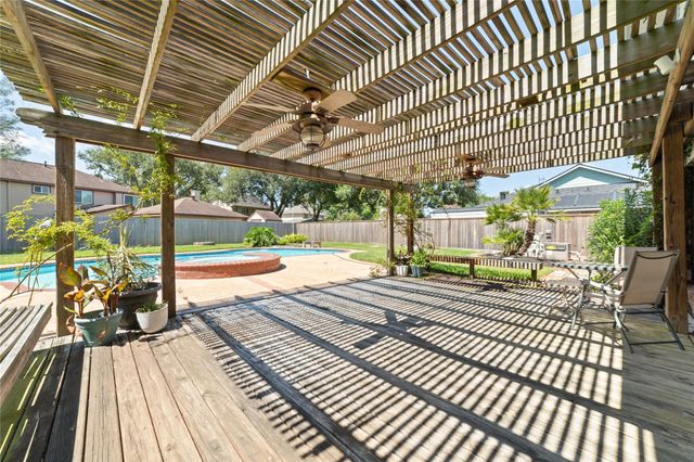 3204 Farmers Field Street, Pearland, TX 77581