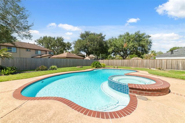 3204 Farmers Field Street, Pearland, TX 77581