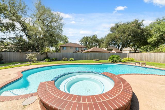 3204 Farmers Field Street, Pearland, TX 77581