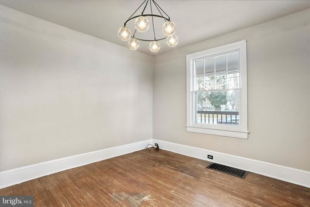 1052 EDGAR AVE, Chambersburg, PA 17201