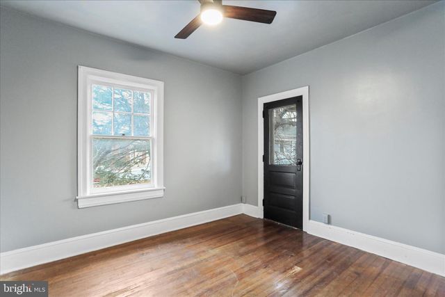 1052 EDGAR AVE, Chambersburg, PA 17201