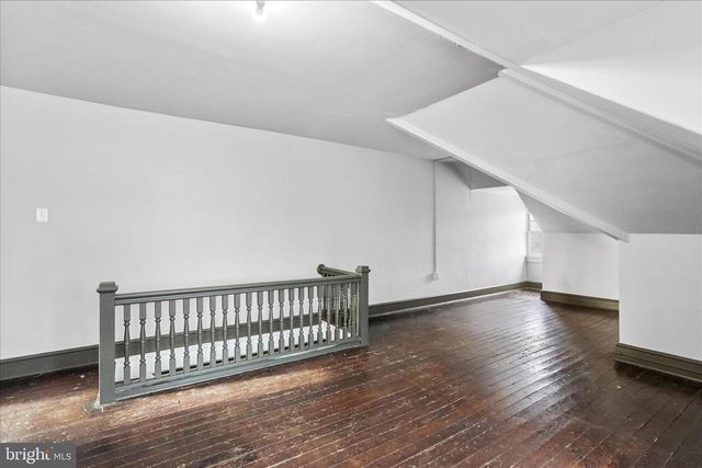 1052 EDGAR AVE, Chambersburg, PA 17201