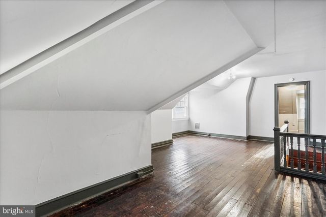 1052 EDGAR AVE, Chambersburg, PA 17201