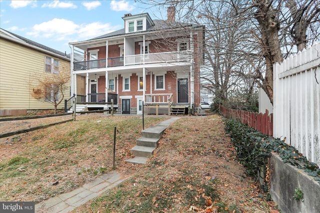 1052 EDGAR AVE, Chambersburg, PA 17201