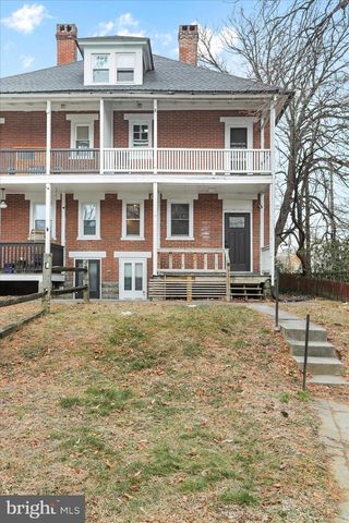 1052 EDGAR AVE, Chambersburg, PA 17201