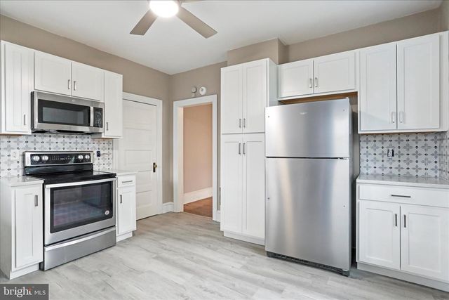 1052 EDGAR AVE, Chambersburg, PA 17201