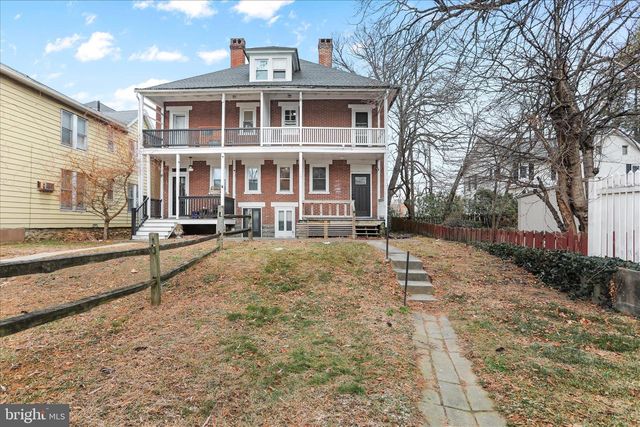 1052 EDGAR AVE, Chambersburg, PA 17201