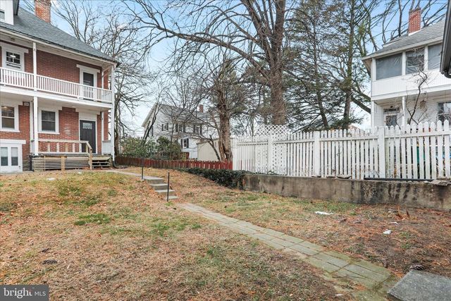 1052 EDGAR AVE, Chambersburg, PA 17201