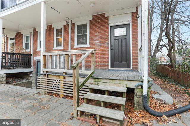 1052 EDGAR AVE, Chambersburg, PA 17201